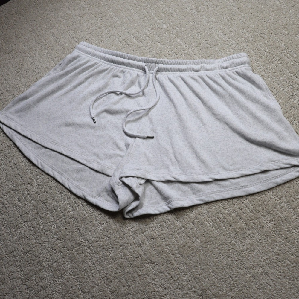Universal Thread Light Gray Heathered Lounge Shorts Drawstring Waist Large